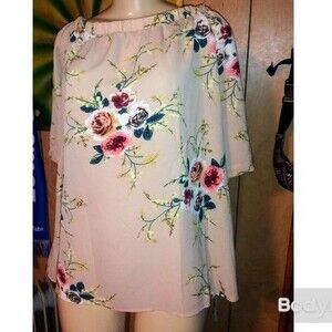 Plus Size Floral Cold Shoulder Top